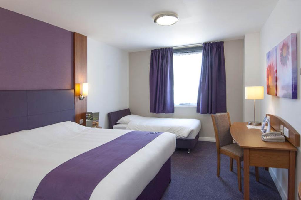 Premier Inn Norwich - Broadlands Park Thorpe St Andrew Phòng bức ảnh