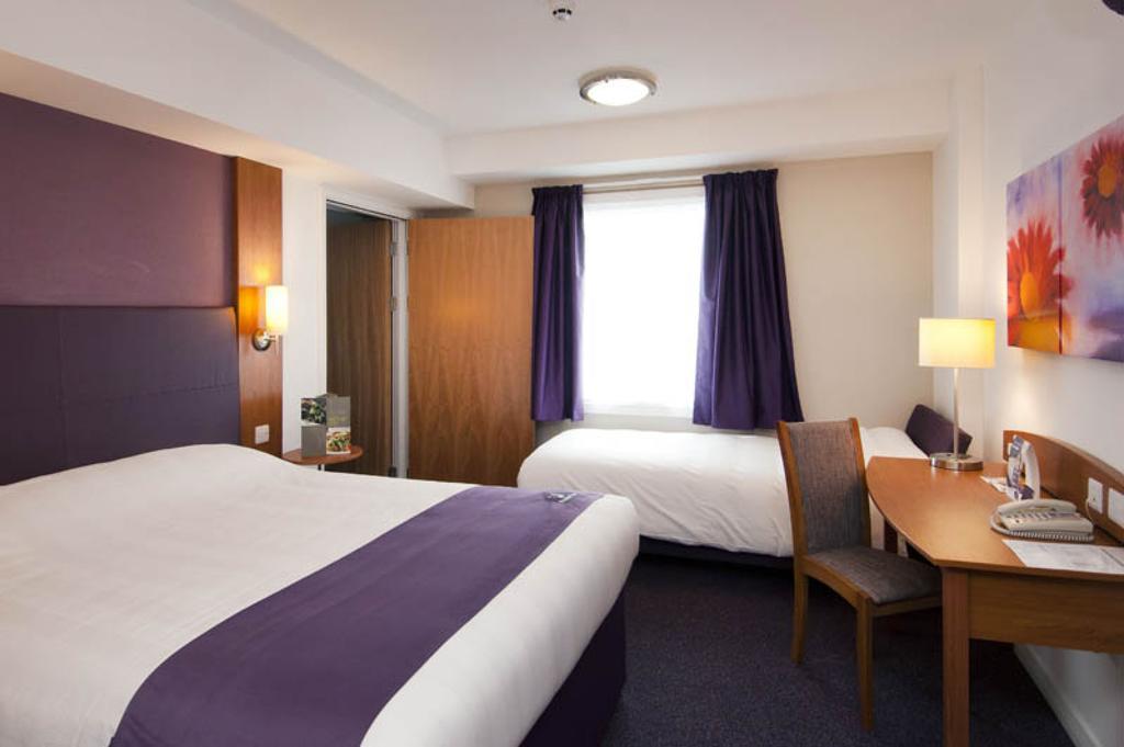 Premier Inn Norwich - Broadlands Park Thorpe St Andrew Phòng bức ảnh